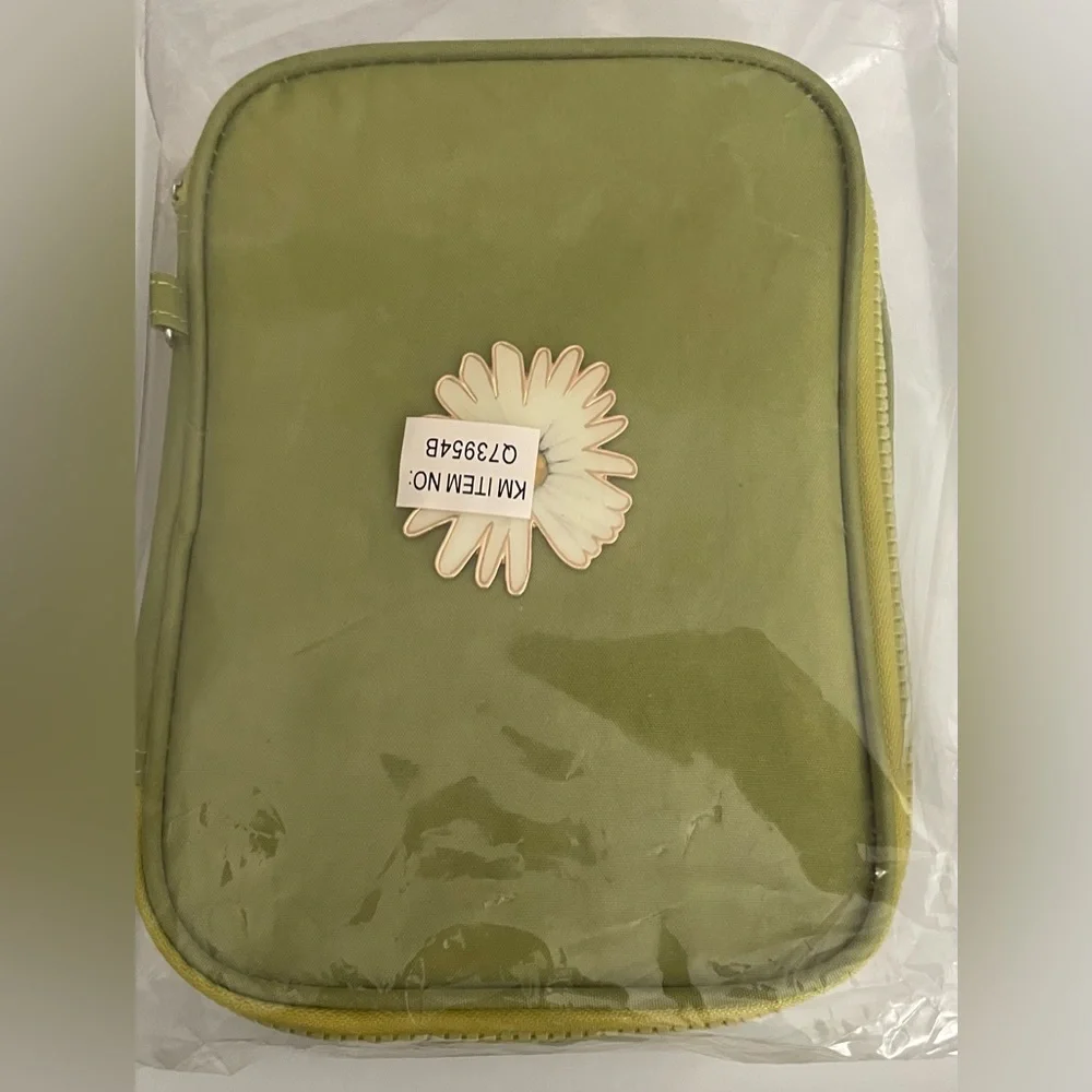 PLANNER PERFECT PEN CASE-Green with White Daisy 🌼